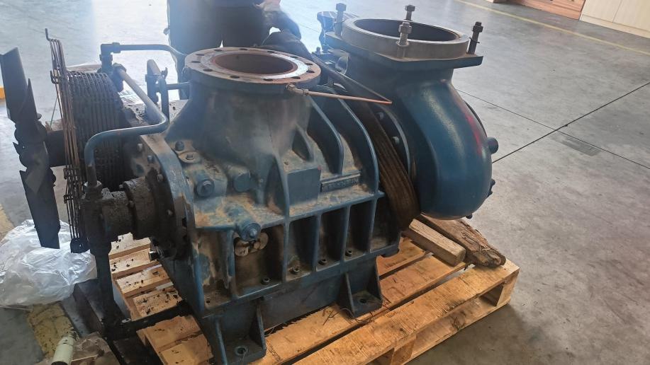 福建某石化公司 艾珍VML95型 螺桿風機維修案例